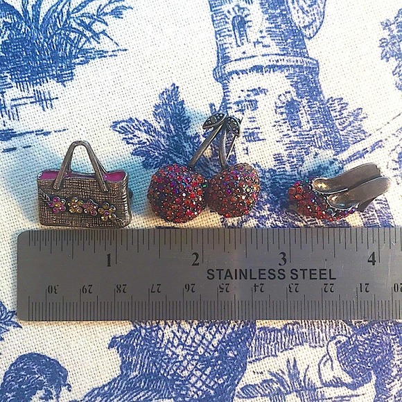 LOT of 3 VINTAGE Brooches in Pink & Blue Cherries/Handbag/and Heels/Rhinestones - Picture 11 of 12